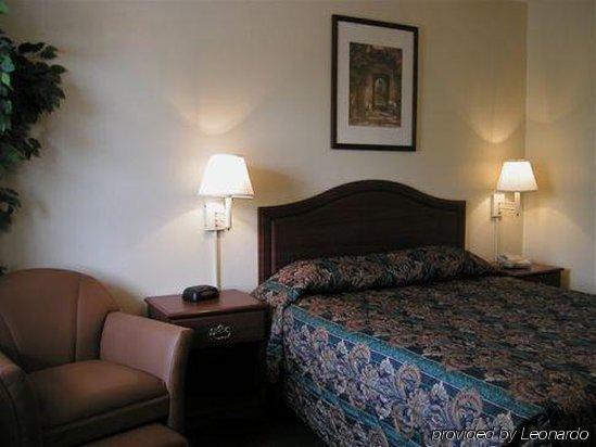 Intown Suites Extended Stay Charlotte Nc -East Independence חדר תמונה