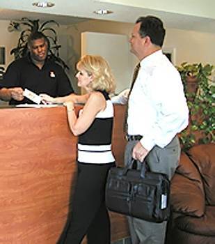 Intown Suites Extended Stay Charlotte Nc -East Independence מראה חיצוני תמונה