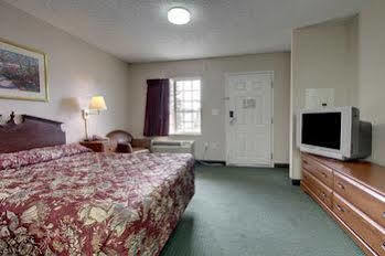 Intown Suites Extended Stay Charlotte Nc -East Independence מראה חיצוני תמונה