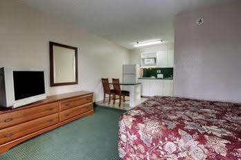 Intown Suites Extended Stay Charlotte Nc -East Independence מראה חיצוני תמונה